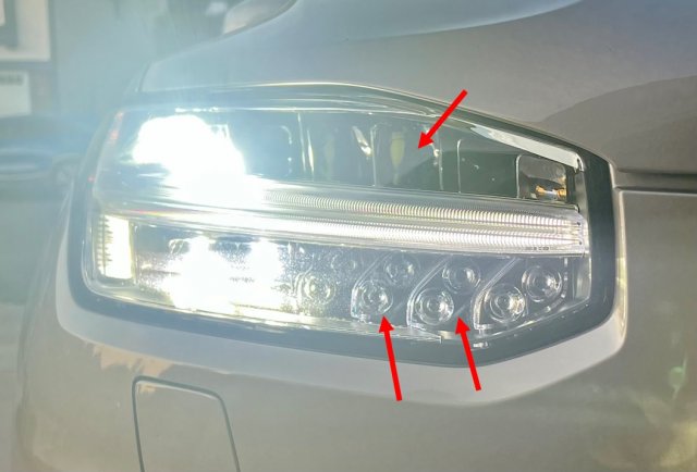 XC90 Headlight2.jpg