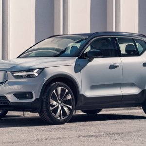 2020-volvo-xc40-recharge-20.jpg